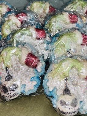 Night after Christmas large bath bombs Carmel doughnut scent